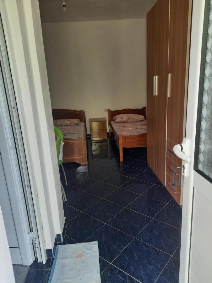 Hillside Apartments Borsh Extérieur photo